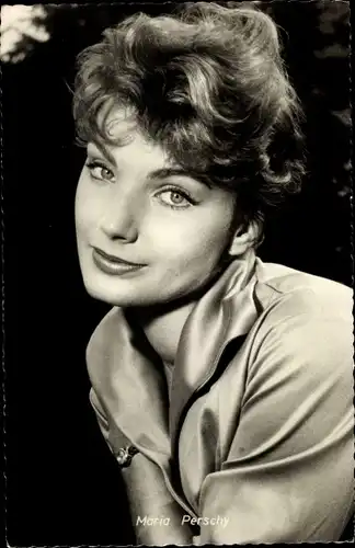 Ak Schauspielerin Maria Perschy, Portrait
