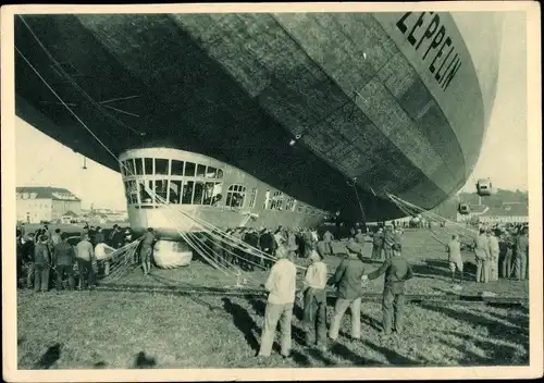 Ak Luftschiff LZ 127 Graf Zeppelin, Führergondel wird am Boden gehalten