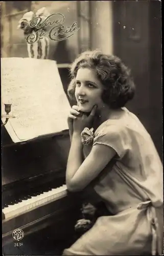 Ak Vive Sainte Cecile, Frau am Klavier, Noten, Musikunterricht