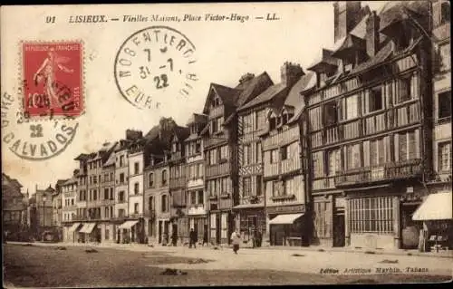 Ak Lisieux Calvados, Vieilles Maisons, Place Victor Hugo