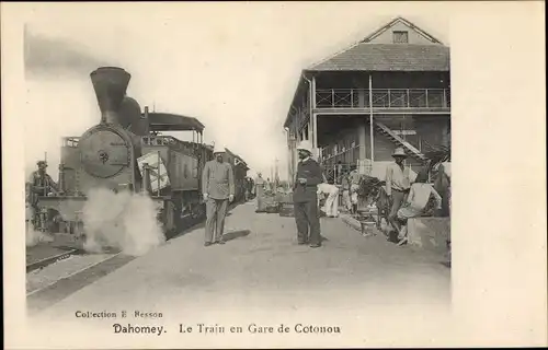 Ak Cotonou Dahomey Benin, Bahnhof, Dampflokomotive