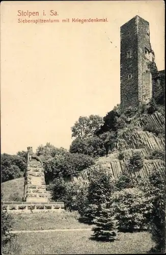 Ak Stolpen in Sachsen, Siebenspitzenturm mit Kriegerdenkmal