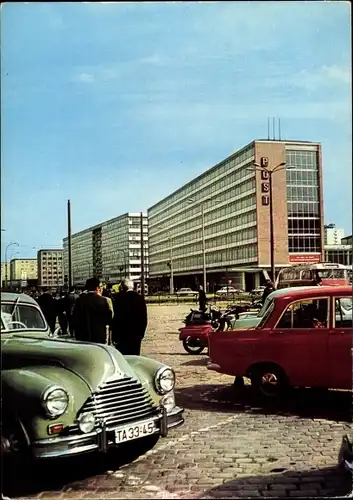 Ak Karl Marx Stadt Chemnitz in Sachsen, Blick vom Markt zur Straße der Nationen, Post, Autos