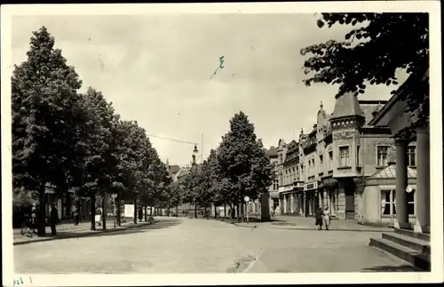 Ak Senftenberg in der Niederlausitz, Blick in die Bahnhofstraße
