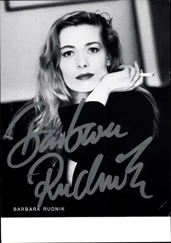 Ak Schauspielerin Barbara Rudnik, Portrait, Zigarette, Autogramm