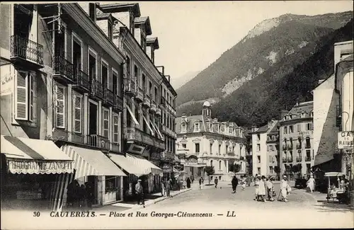 Ak Cauterets Hautes Pyrénées, Place et Rue Georges Clemenceau