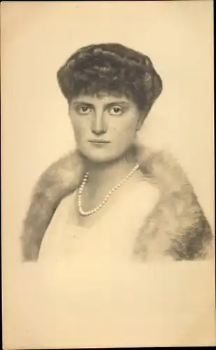 Foto Ak Prinzessin Maria Alix von Sachsen, Portrait, Pelz, Perlenkette