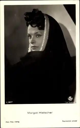 Ak Schauspielerin Margot Hielscher, Portrait