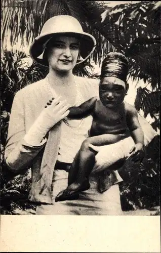 Ak Astrid von Schweden, Königin von Belgien, Au cours d'un voyage au Congo Belge