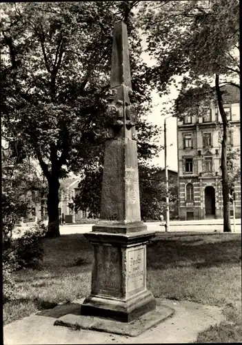 Ak Freiberg in Sachsen, Postmeilensäule, Ecke Hornstraße und Karl-Marx-Straße