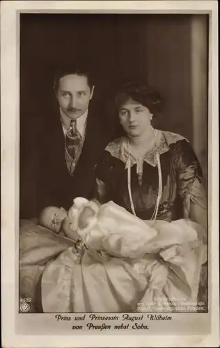 Ak Prinz August Wilhelm von Preußen, Alexandra Viktoria, mit Prinz Alexander Ferdinand, Liersch 4133