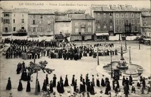 Ak Le Cheylard Ardèche, Place Just Saleon Terras, Procession de la Fete Dieu