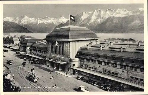 Ak Lausanne Kanton Waadt, La Gare et les Alpes