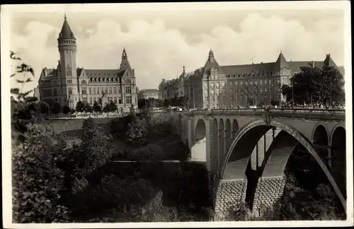 Ak Luxemburg Luxembourg, Le Pont Adolphe