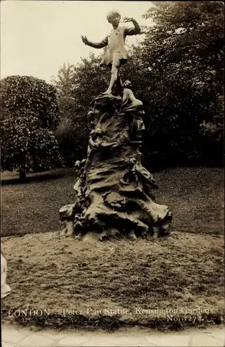 Ak Kensington London City England, Peter Pan Statue, Kensington Gardens