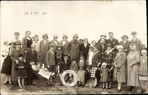 Foto Ak Nordseebad Cuxhaven, Gruppenfoto