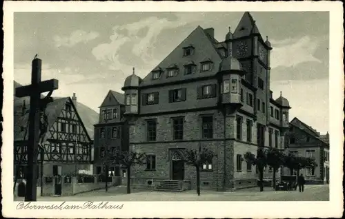 Ak Oberwesel am Rhein, Rathaus, Kreuz