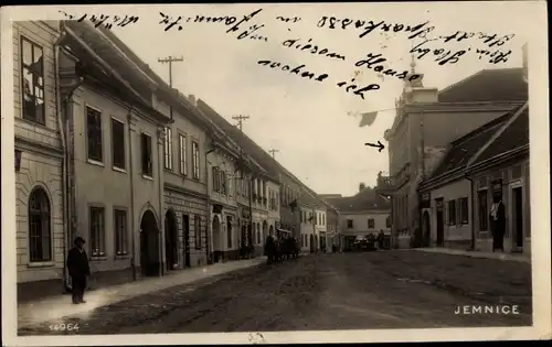 Foto Ak Jemnice Jamnitz Region Hochland, Straßenpartie