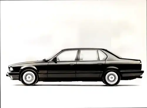 Foto BMW 7er-Reihe, BMW 750 i L, Zwölfzylinder, längere Version, Werkfoto