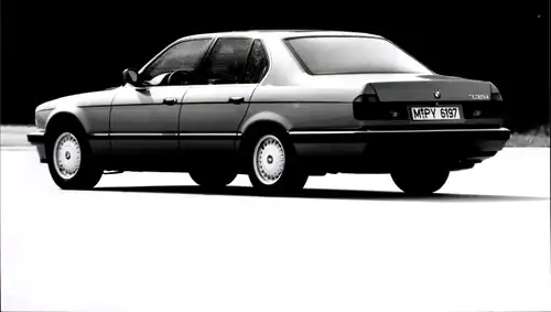 Foto BMW 7er-Reihe, BMW 735 i, Kennzeichen M-PY 6197, Werkfoto
