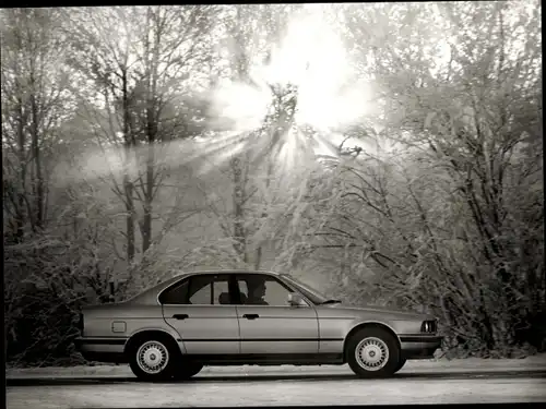 Foto BMW 5er-Reihe, BMW 520 i, BMW 525 i, Vierventiltechnik, Werkfoto