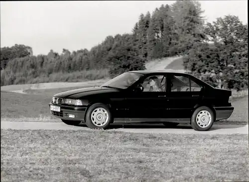 Foto BMW 3er Turbodiesel 325 td mit 115 PS, Werkfoto