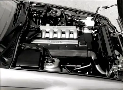 Foto BMW 5er Turbodiesel, 525 tds, Motor, Werkfoto