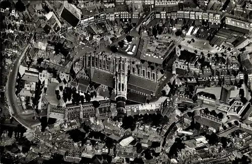 Ak Middelburg Zeeland Niederlande, Lange Jan met Nieuwe Kerk en Koorkert, Luftbild