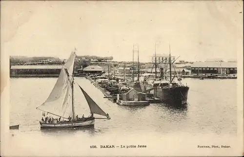 Ak Dakar Senegal, La petite Jetee, Hafenpartie, Segelboot, Dampfer