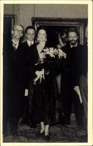 Ak Königin Astrid, S.M. la Reine Astrid, Galerie