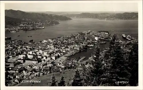 Ak Bergen Norwegen, Gesamtansicht des Ortes, Fliegeraufnahme