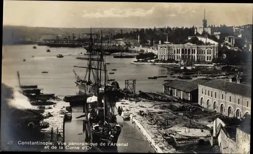 Ak Konstantinopel Istanbul Türkei, Arsenal et la Corne d'Or, Segelschiffe im Hafen