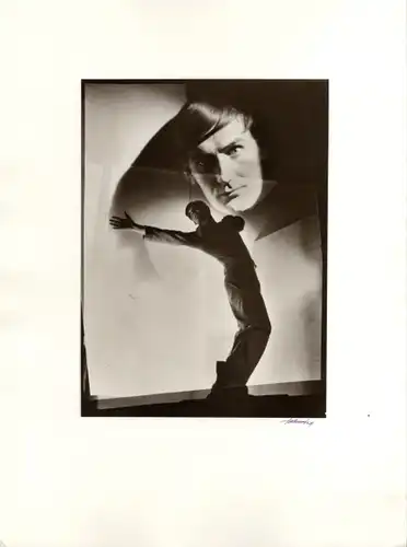 Maurice Tabard. Original-Photographie. 1970er Jahre. o. T. (Tänzer. Fotomontage)