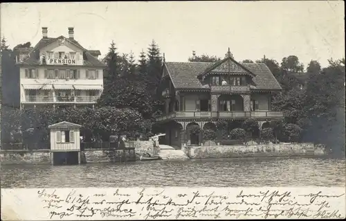 Ak Weggis Kanton Luzern, Blick vom Wasser auf eine Pension