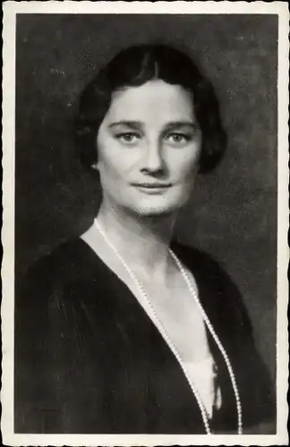 Ak Astrid von Schweden, Königin von Belgien, Portrait