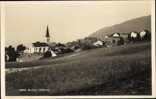 Ak Bullet Kt. Waadt, Teilansicht mit Kirche