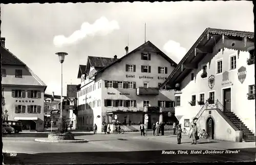 Ak Reutte in Tirol, Hotel Goldener Hirsch