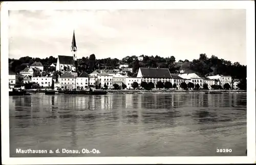 Ak Mauthausen in Oberösterreich, Ort vom Wasser aus gesehen