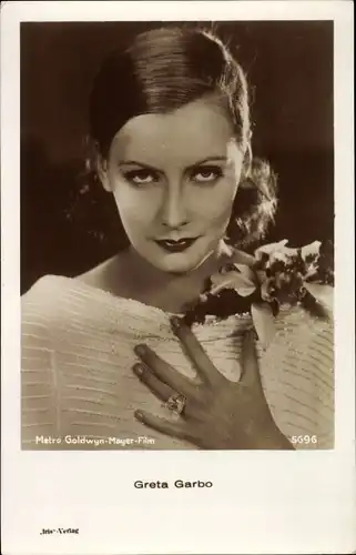 Ak Schauspielerin Greta Garbo, Portrait