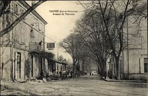 Ak Dausse Lot et Garonne, Avenue de Tournon