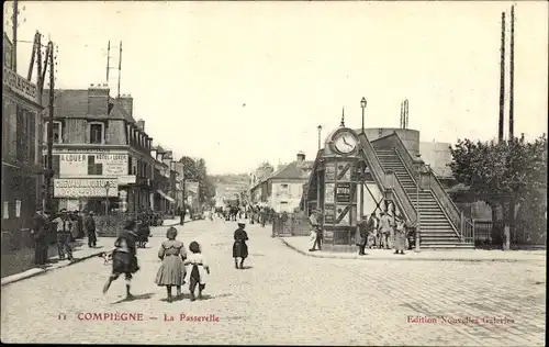 Ak Compiègne Oise, La Passerelle