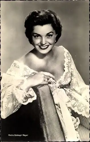 Ak Schauspielerin Esther Williams, Portrait