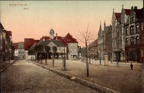 Ak Northeim in Niedersachsen, Blick auf den Markt, Geschäfte