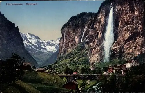 Ak Lauterbrunnen Kanton Bern, Totalansicht mit Staubbach