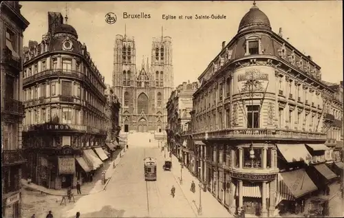 Ak Brüssel Belgien, vue générale de l'église et rue St. Gudule