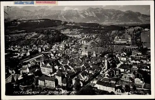 Ak Feldkirch Vorarlberg, Totalansicht, Schweizerberge