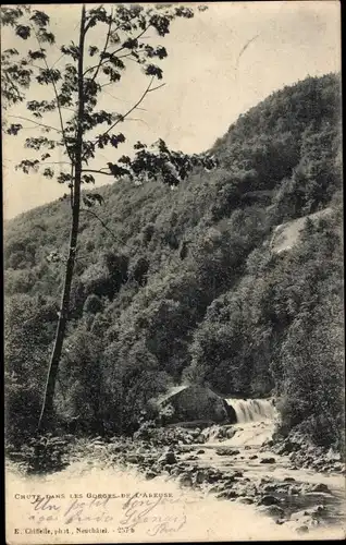 Ak Noiraigue Val de Travers Kanton Neuchatel, Chute dans les Gorges de l'Areuse