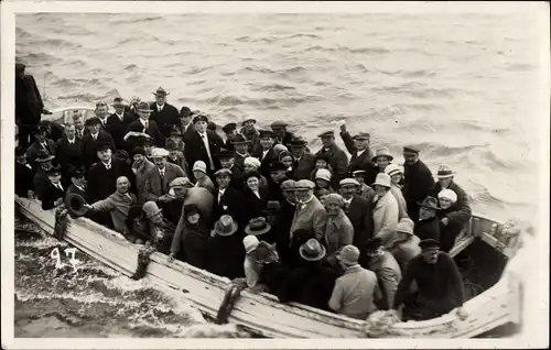 Foto Ak Westerstede in Oldenburg Ammerland, Menschen im Boot