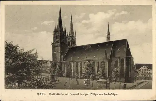 Ak Kassel in Hessen, Martinskirche mit Denkmal Landgraf Philipp des Großmütigen