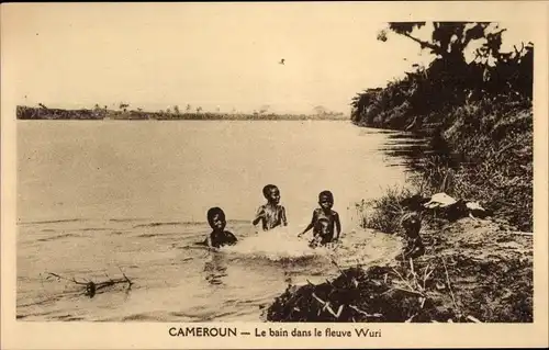 Ak Kamerun, Le bain dans le fleuve Wuri, einheimische Kinder im Wasser